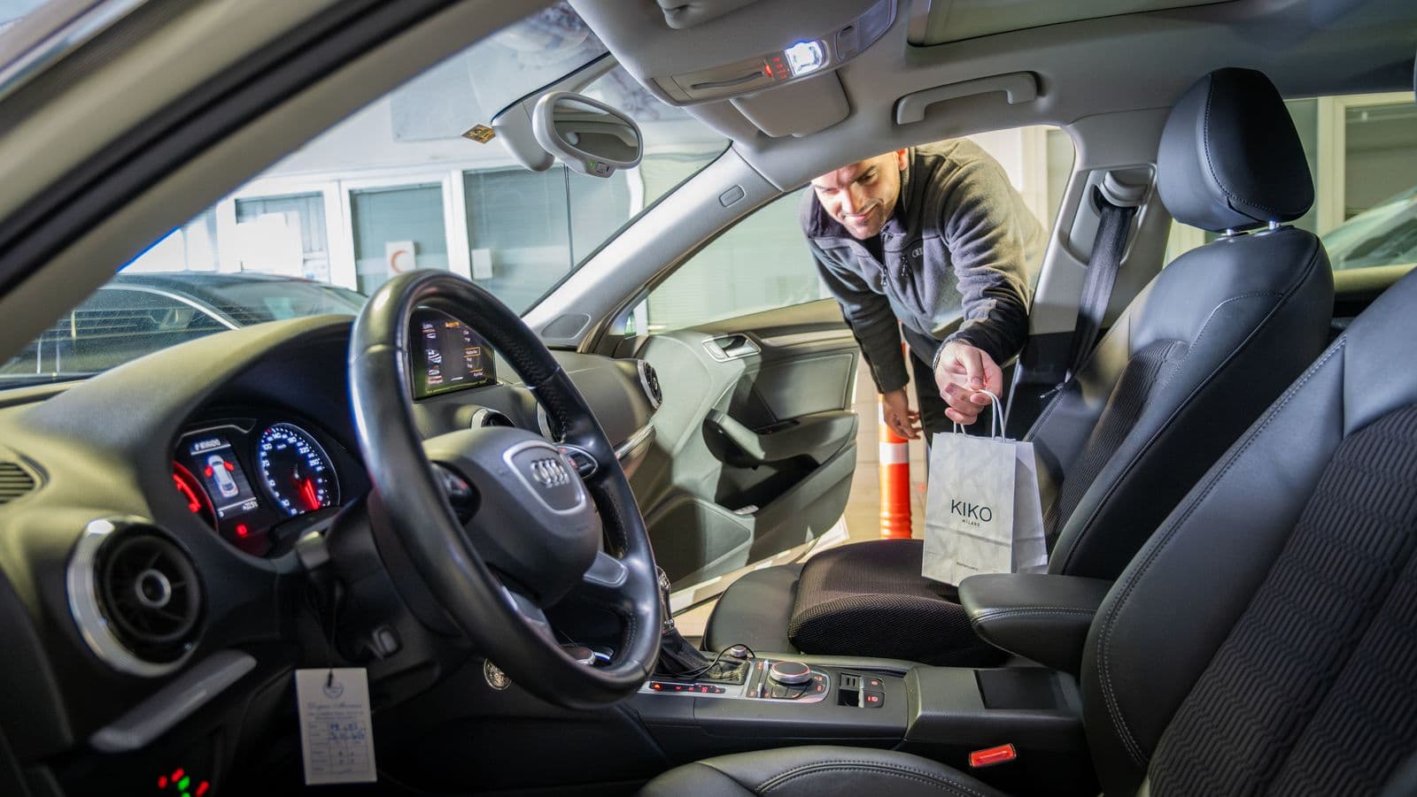 Audi 8 Mart Showroom Fotoğraf Çekimi