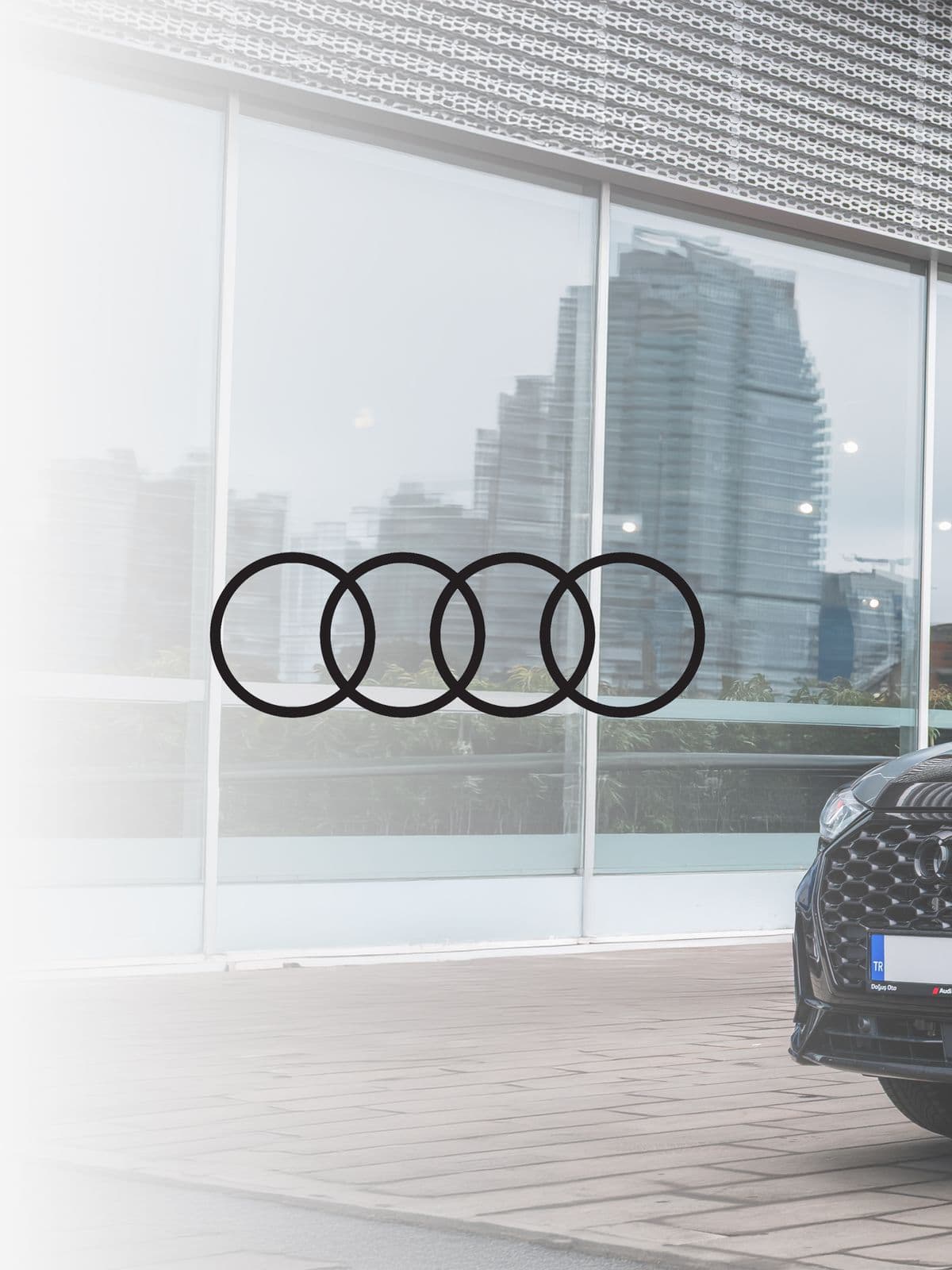 Audi 8 Mart