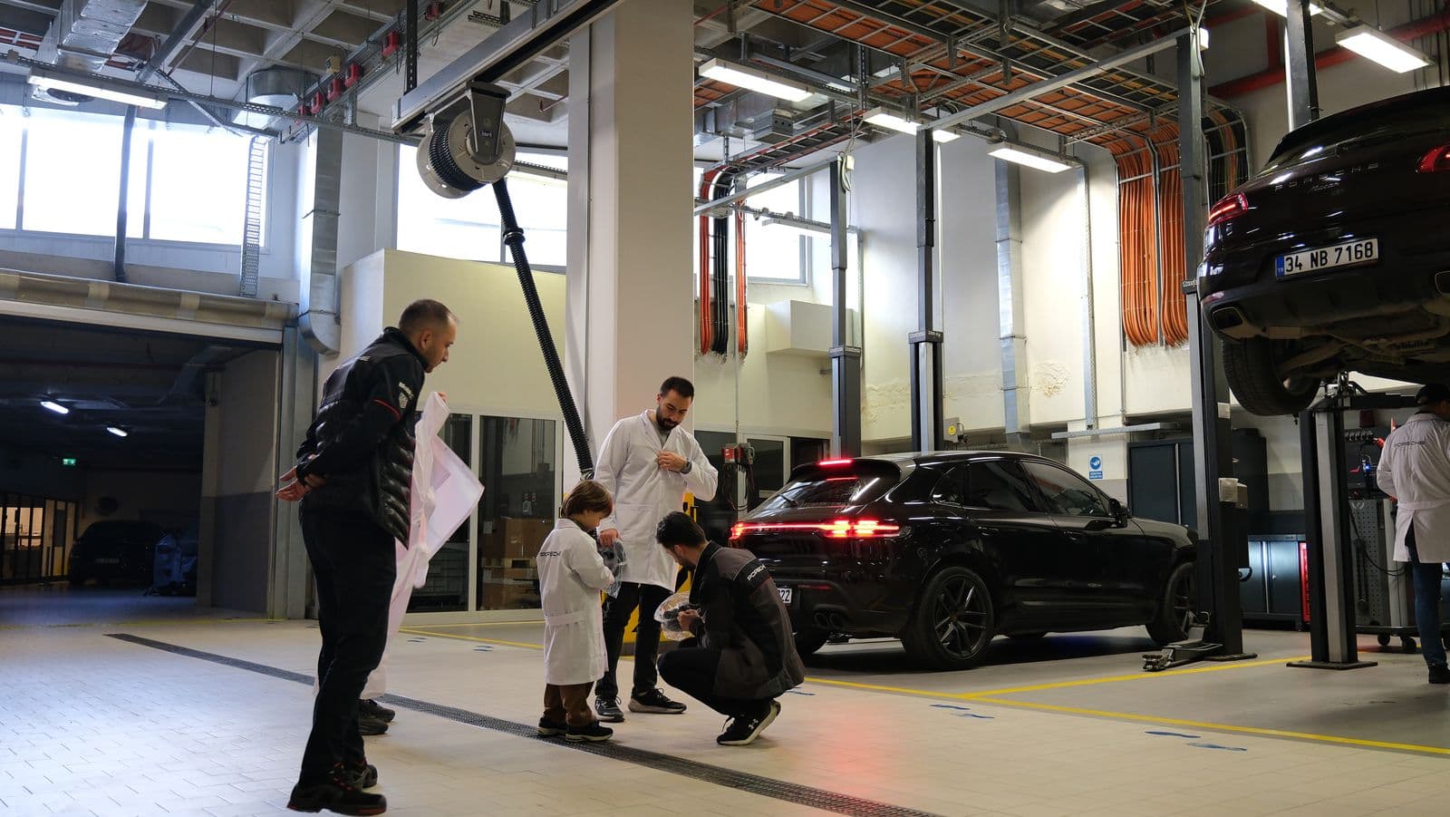 Porsche Porsche Service Exp Araç Fotoğrafçılığı