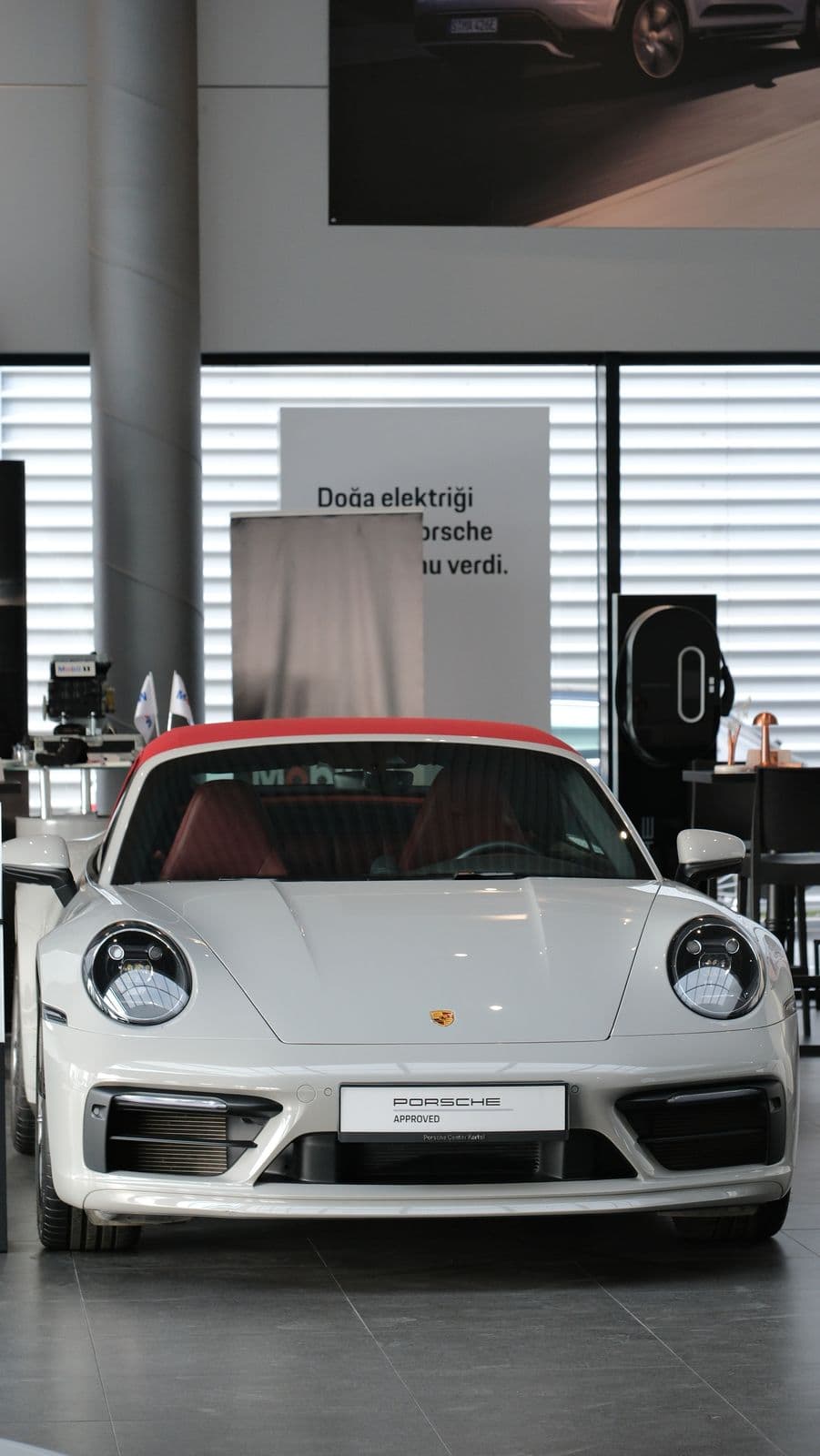 Porsche Porsche Service Exp Showroom Fotoğraf Çekimi