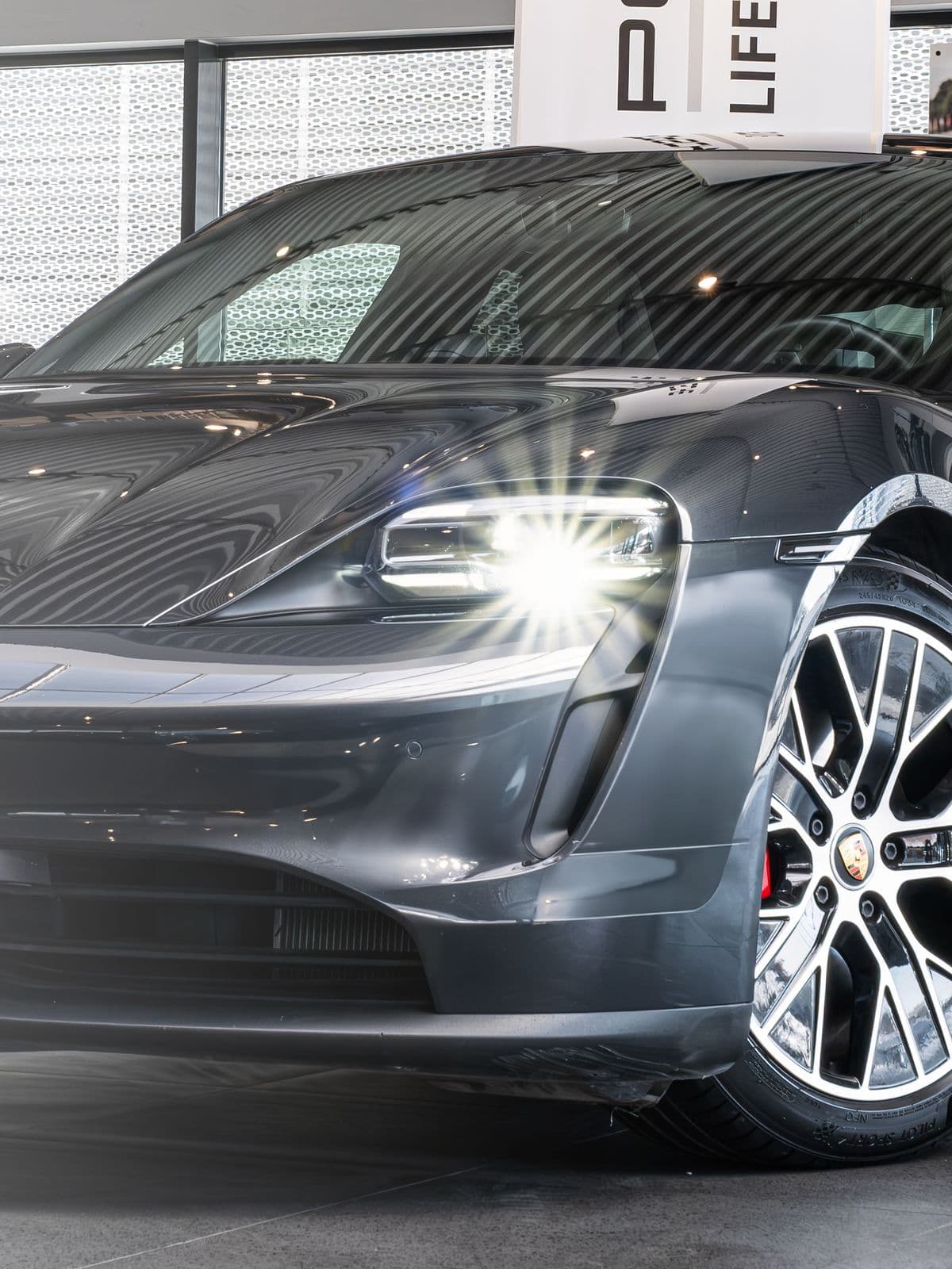 Porsche Taycan 4S