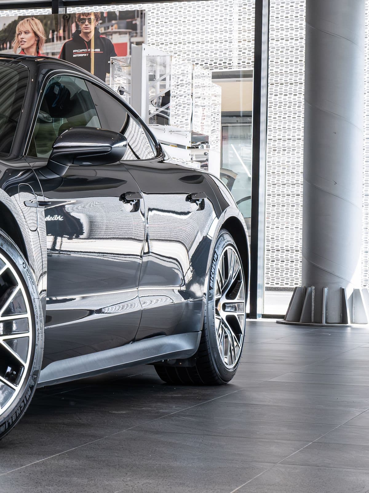 Porsche Taycan 4S