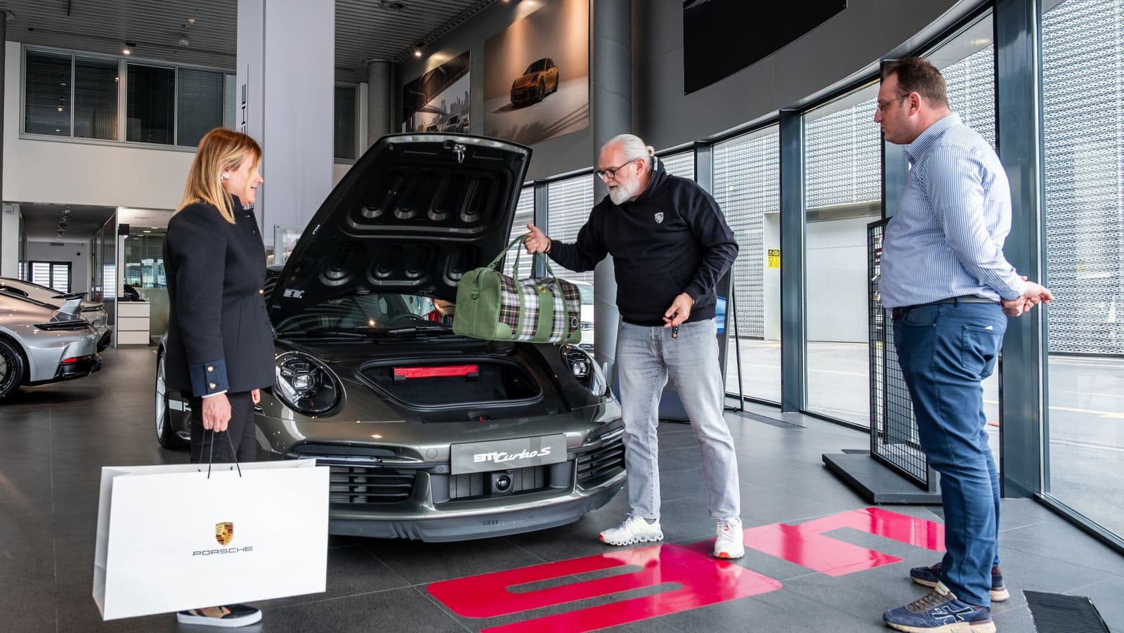 Porsche Teslimat Öge Araç Fotoğrafçılığı